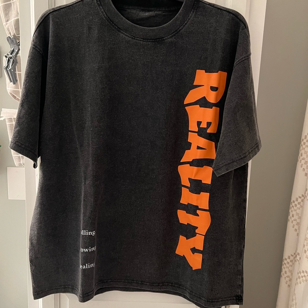 graphic t-shirt - Picture 2 of 2